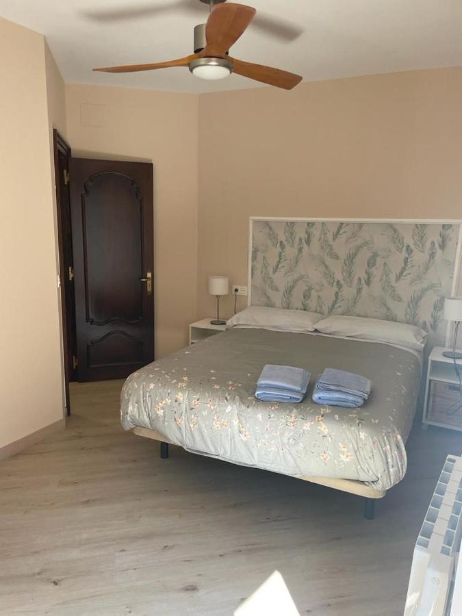 Apartamentos Gyc Vistas A Santo Domingo Leão Exterior foto