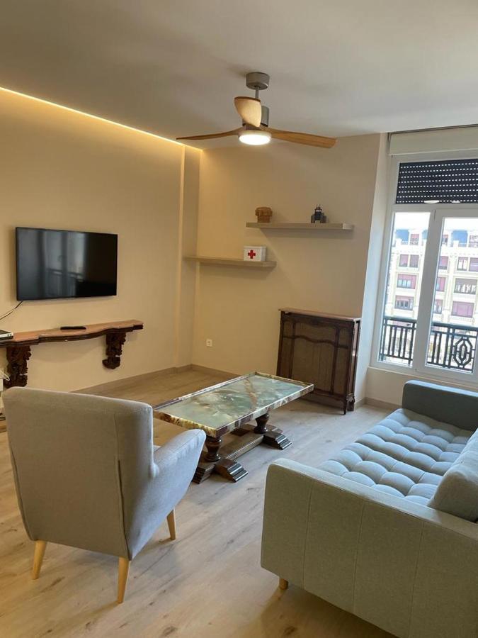 Apartamentos Gyc Vistas A Santo Domingo Leão Exterior foto